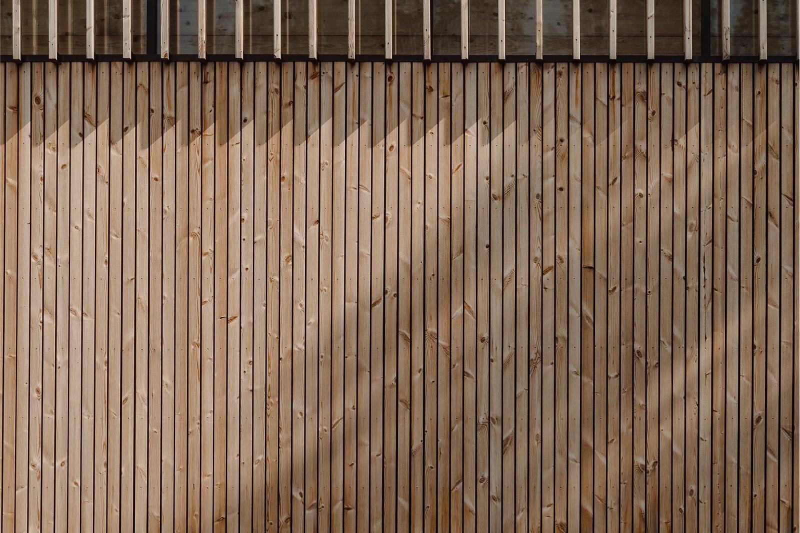 1-Thermory_Pine_Cladding-Roofing_Apartments-1.jpg