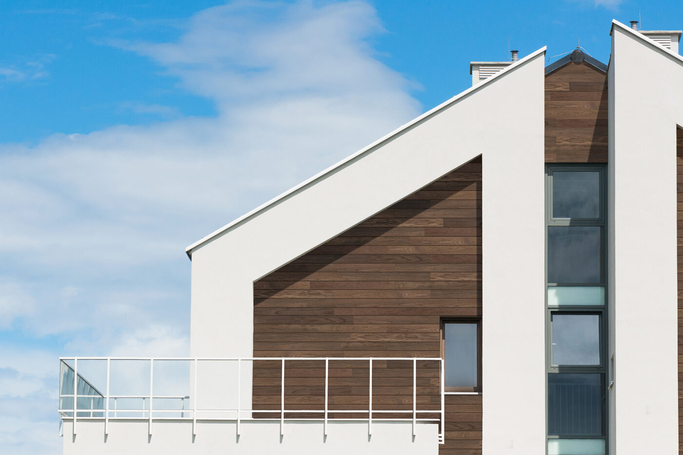 Red-Oak-render-1920x1280-1-1400x933