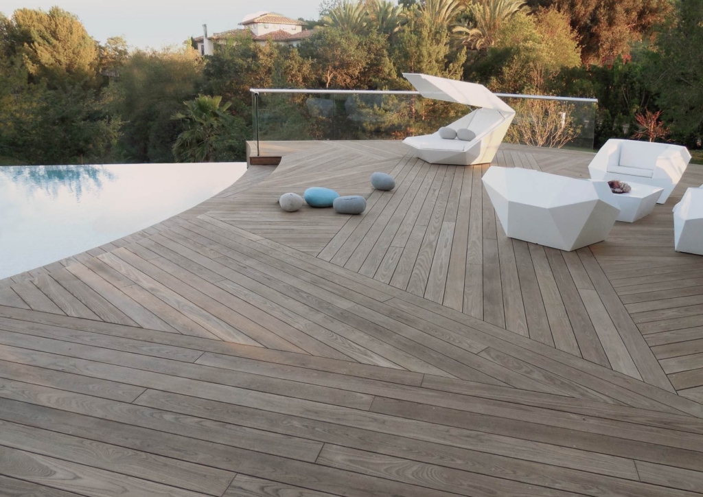 thermory-ash-decking-aged-and-unoiled-20x150mm-profile-d4-sg2-private-house-beverly-hills-usa-2-1024x724.jpg
