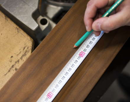 Készítsen saját kezűleg padot Thermowood (hőkezelt) fa falburkolatból